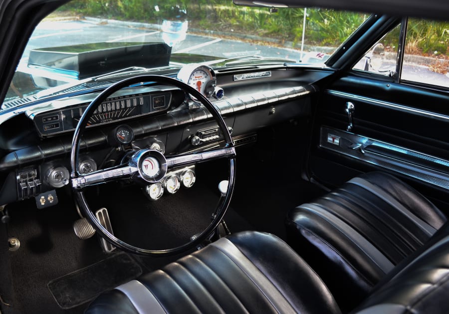 1962 Oldsmobile Jetfire
350 CI, Automatic
Mecum